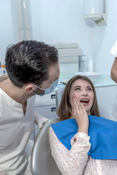 Best Emergency Dental Extractions in Ladue, MO